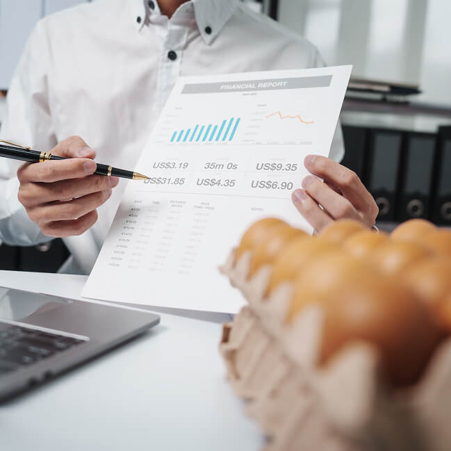 Person reporting on analytic stats